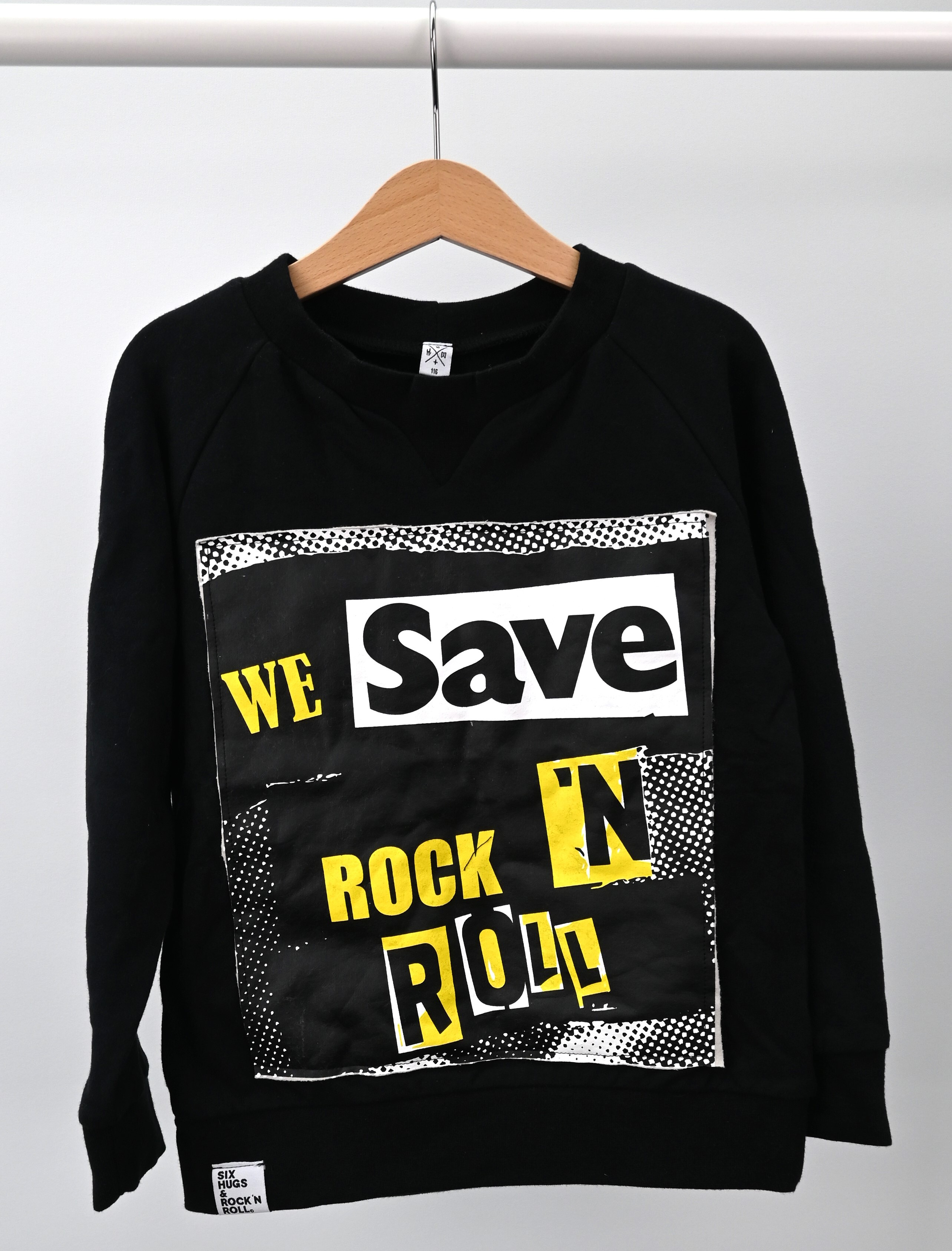 Sweater, Six Hugs & Rock'n Roll, 6 jaar