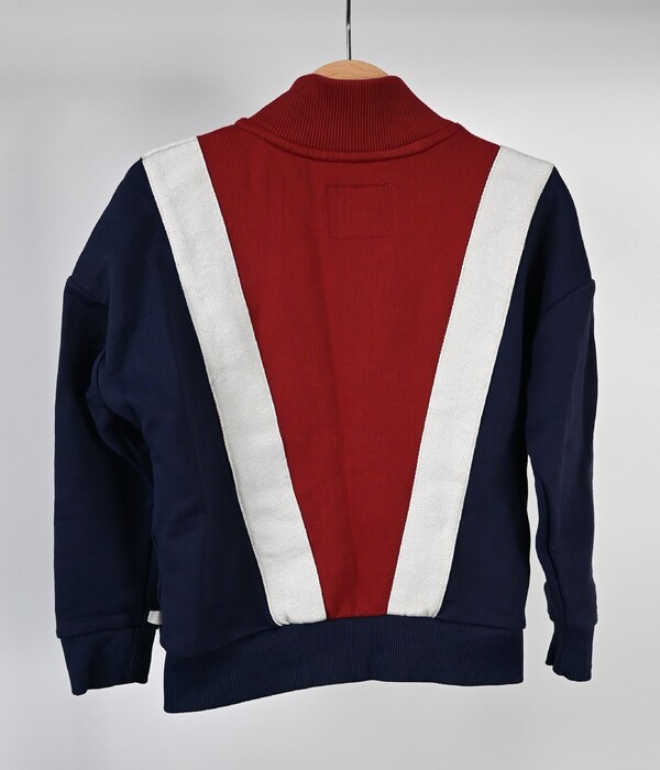 Vest, Repose AMS, 4 jaar