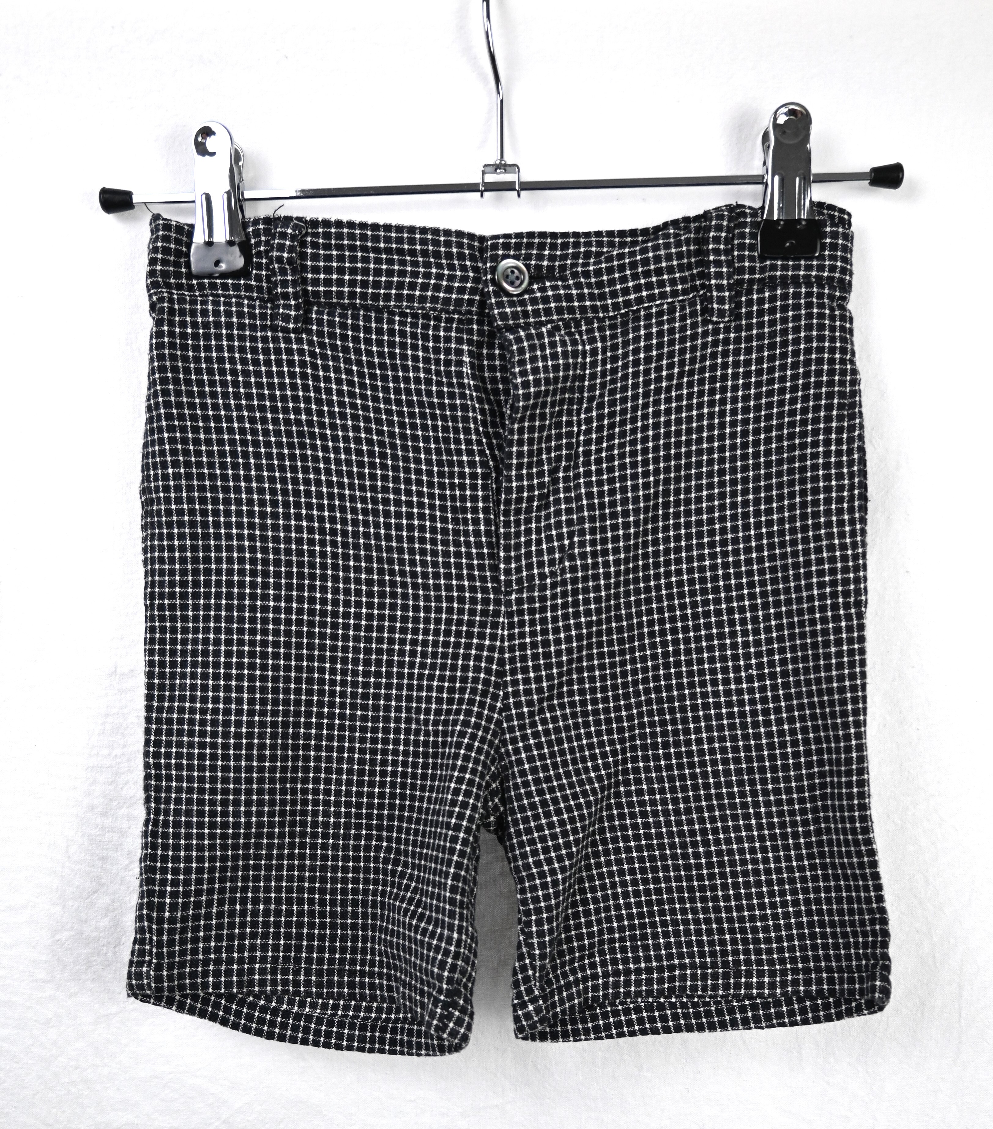 Short, Ketikata, 4 jaar