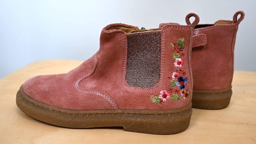 Enkellaarsjes, Pom d'Api, 27 - Extra 1