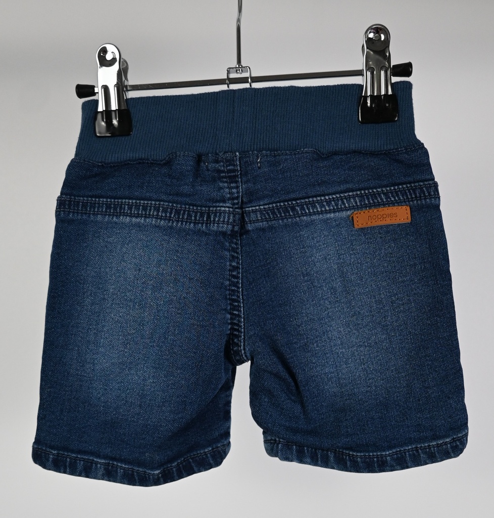 Shortje, noppies, 9 maanden - 2