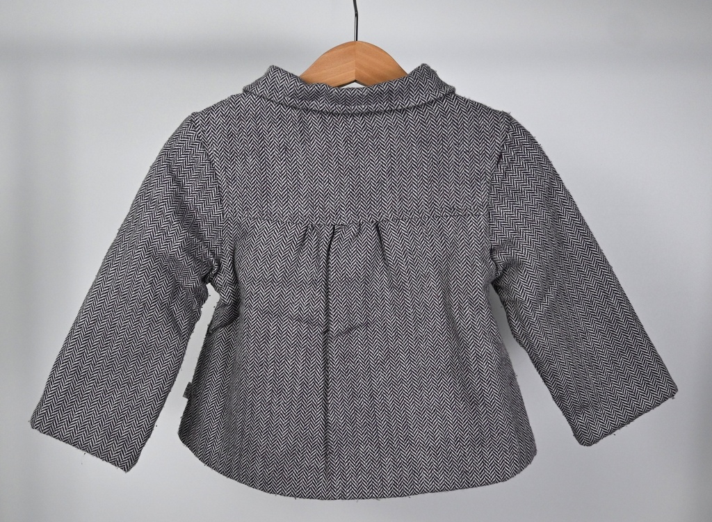 Tussenseizoenjas, Blablabla, 18 maanden - 2