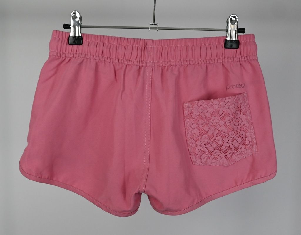 Short, Protest, 12 jaar - PI - 2