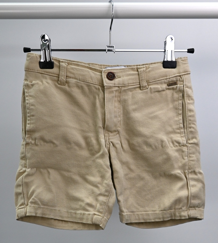 Short, Mayora, 6 jaar