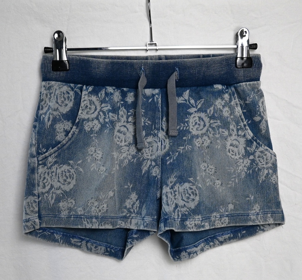 Short, Geisha, 11 jaar