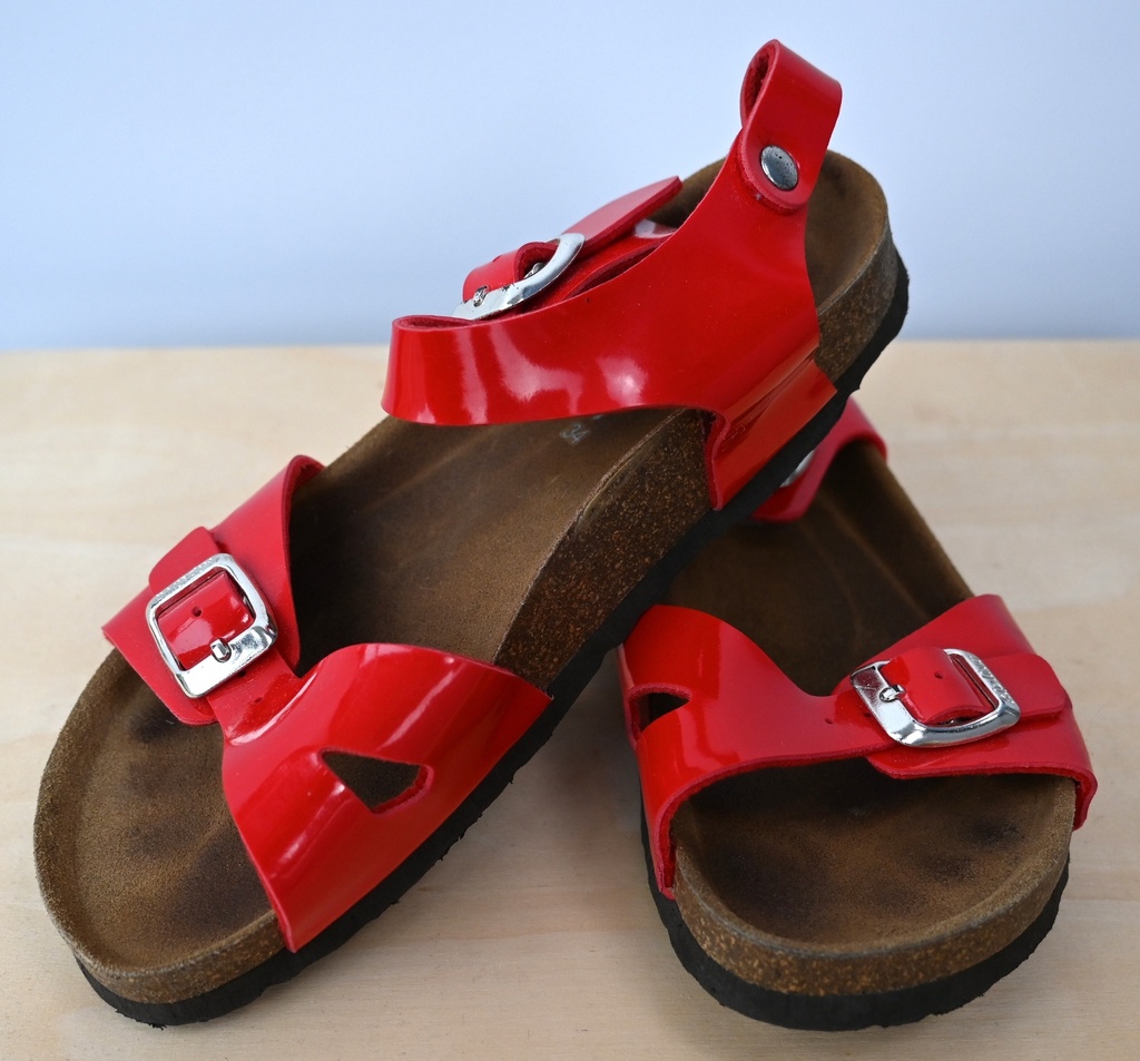 [NRO008] Sandalen, Kipling, 34