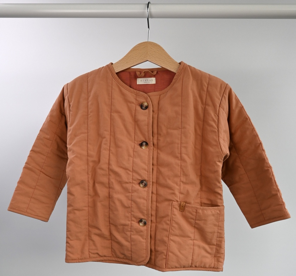 Vestje, Nixnut, 4 jaar