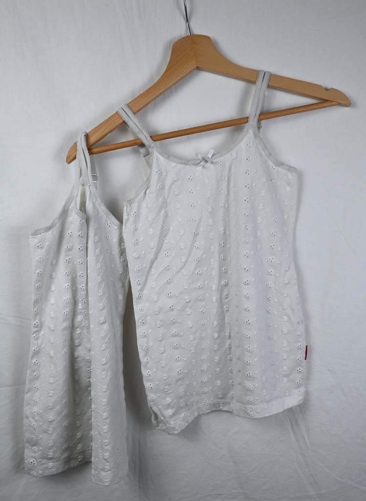 [MLA061] 2 onderhemdjes, Claesen's, 10/11 jaar