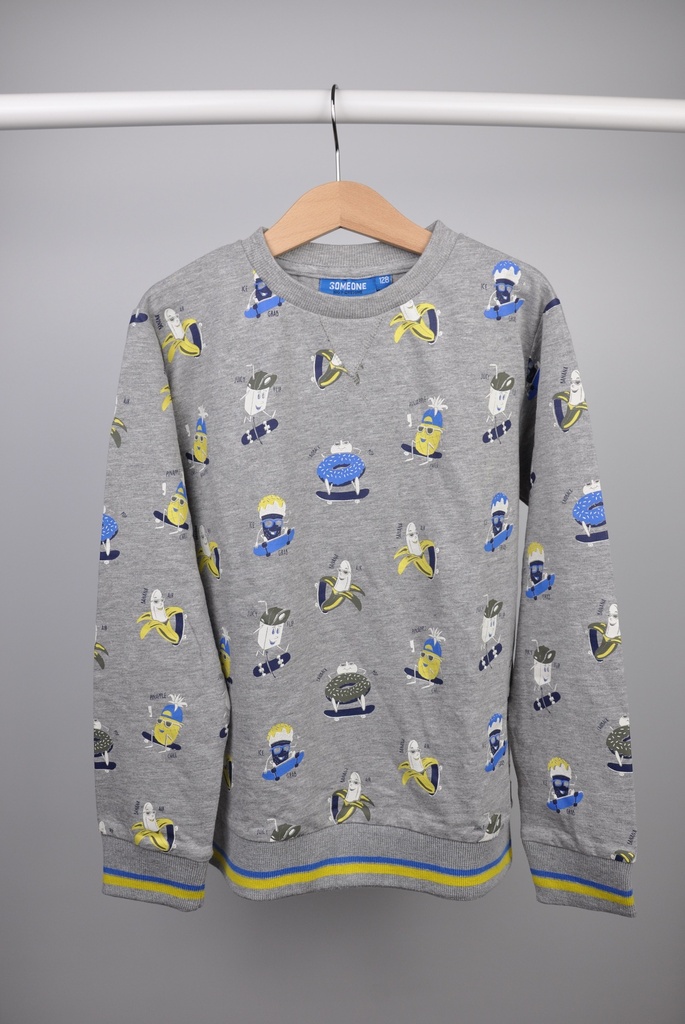 Sweater, Someone, 8 jaar