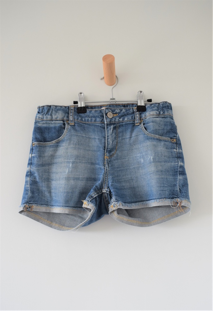 [LFI013] Short, Levi's, 16 jaar