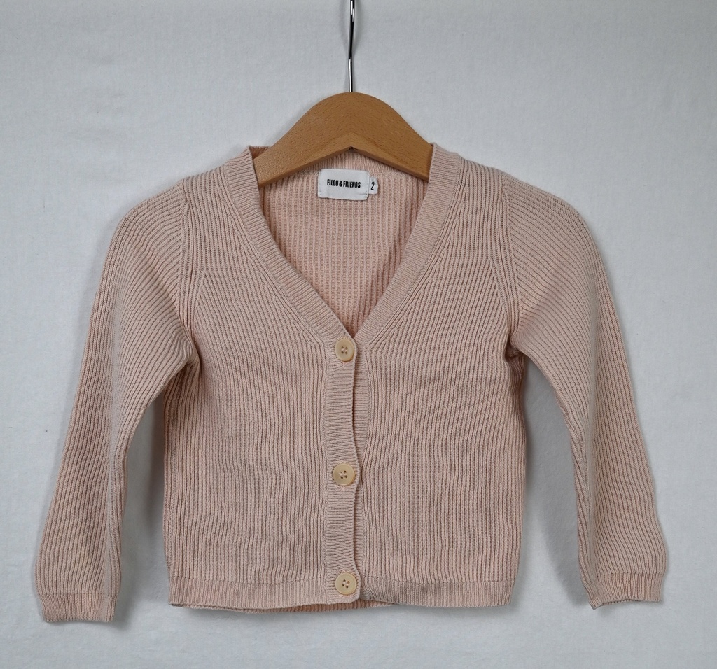 Cardigan, Filou & Friends, 2 jaar