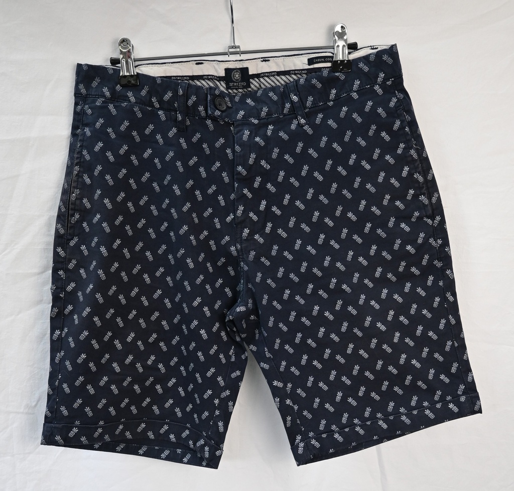 [KVM034] Short, DSTREZZED, maat 30