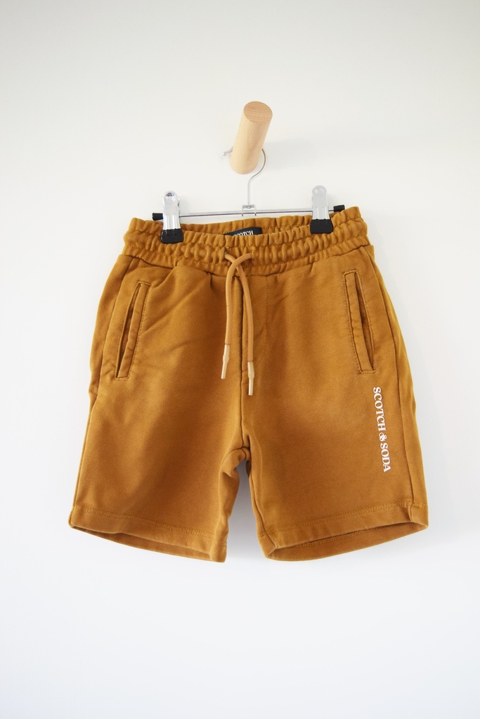 Short, Scotch & Soda, 6 jaar