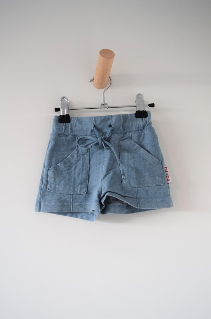 [EVH025] Shortje, Ba*Ba, 12 maanden