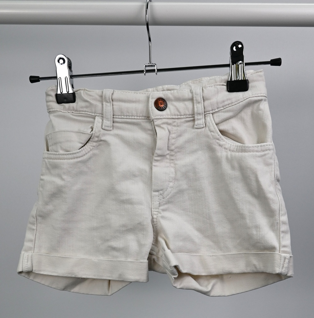 [ANG053] Short, Filou & Friends, 7 jaar