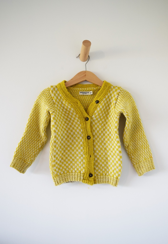 [TIP022] Vestje, Imps & Elfs, 18 maanden