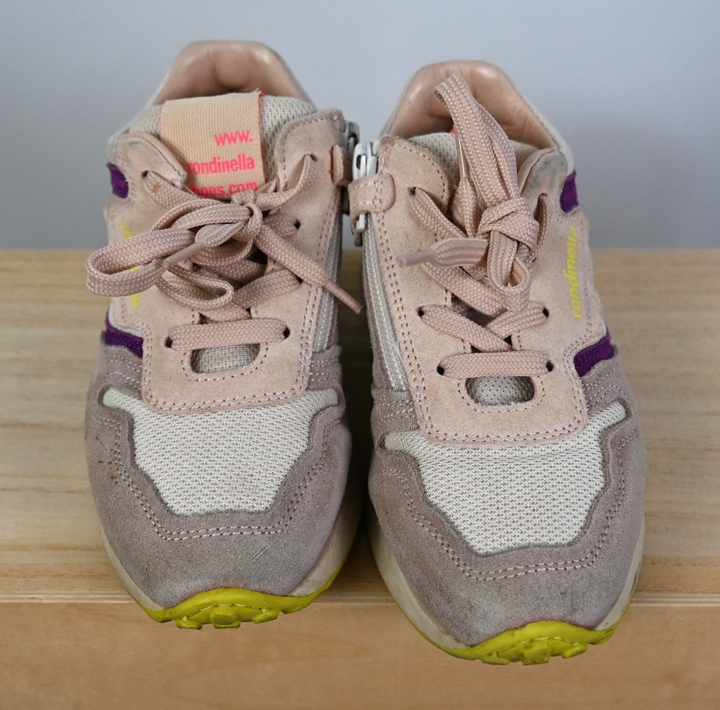 Sneakers, Rondinella, 29